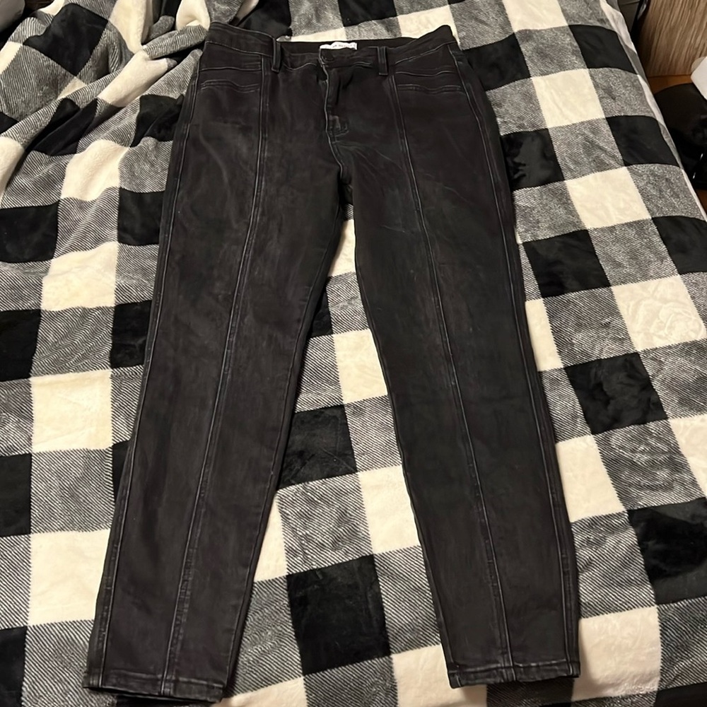 Flying Monkey Black Skinny Jeans with front seam down legs. Size 32